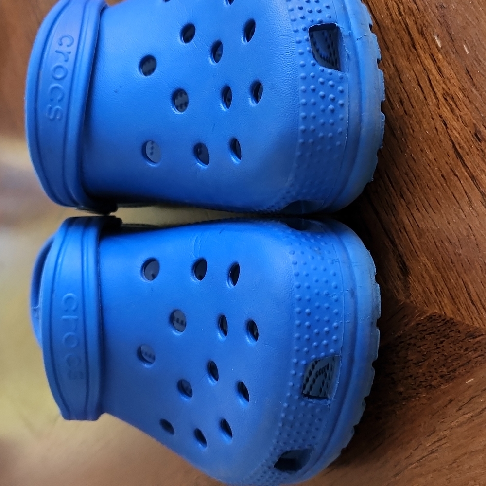 Blue Crocs J 2 - Picture 4 of 6